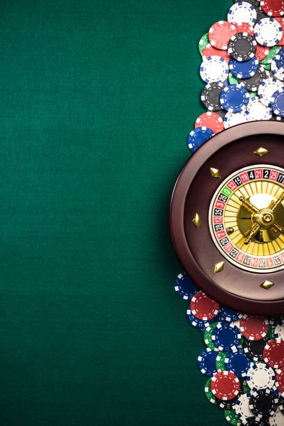 Three Card Poker payout table and hand rankings displayed on fun77 interface